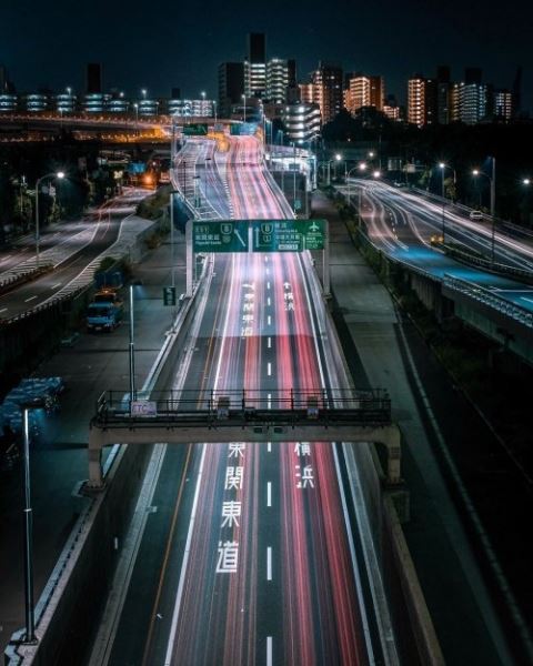 Яркие фотографии ночной жизни японской столицы (15 фото)